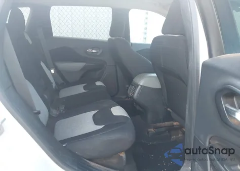 2014 Jeep Cherokee Latitude z USA, uszkodzony, nr VIN 1C4PJLCB8EW186854